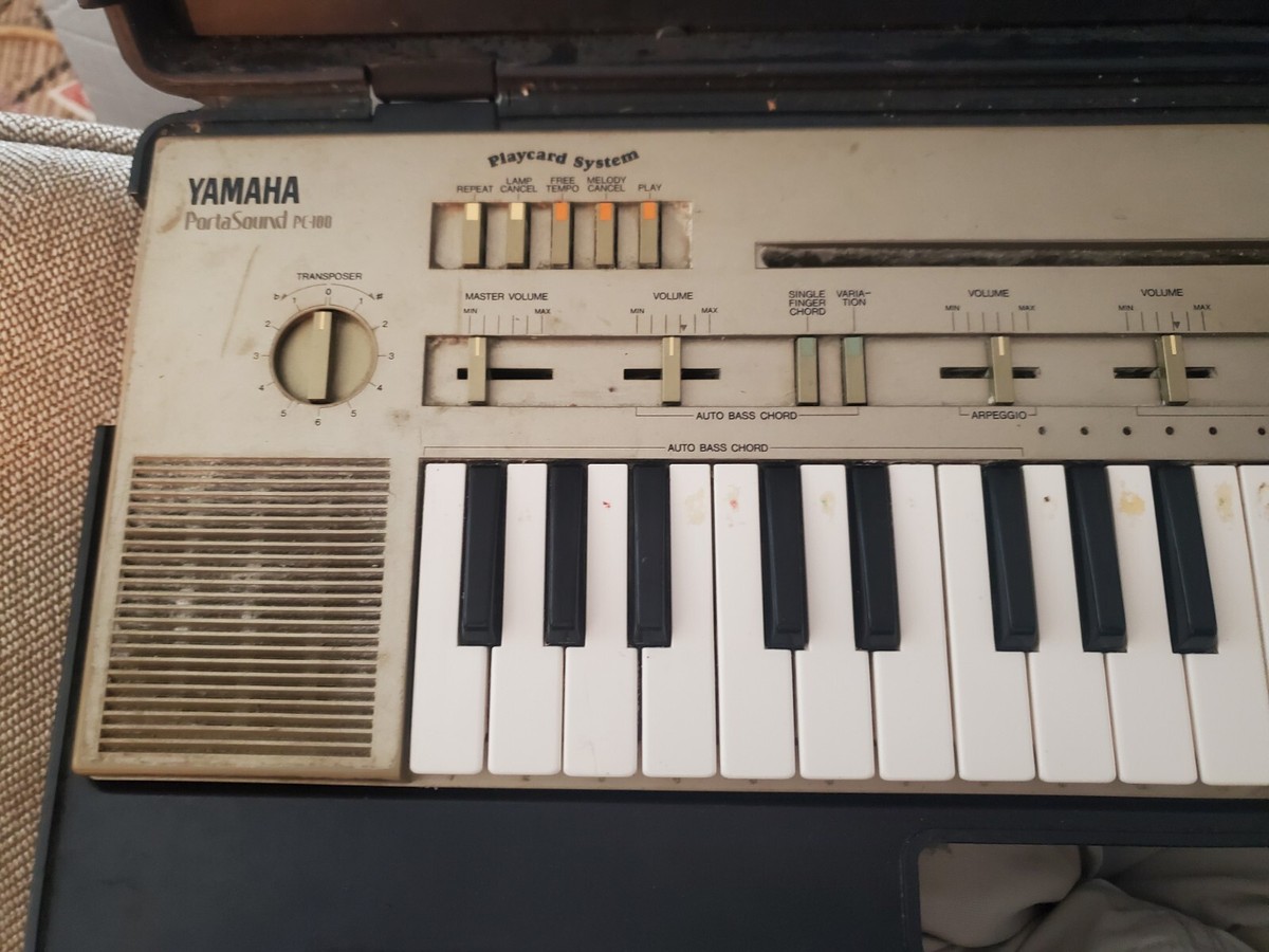 Yamaha PortaSound PC-100 keyboard & case power supply