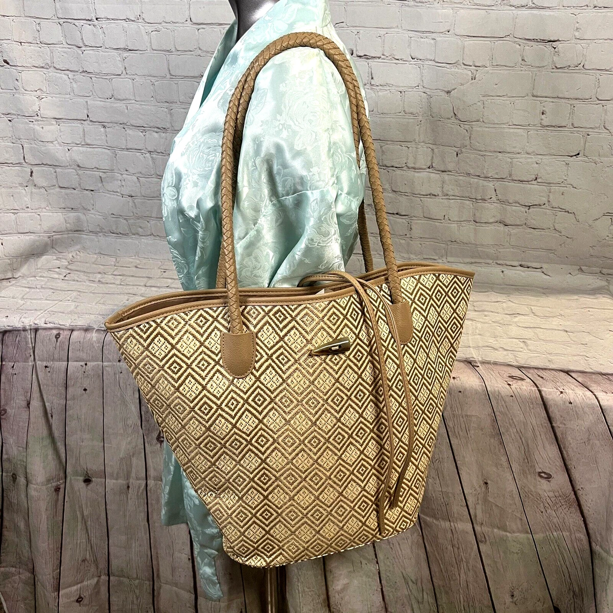 Neiman marcus brand tote clearance bag