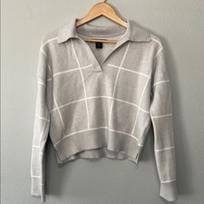 TAHARI Chic Gray Sweater Ultra Soft White Grid Design Women's Med Cropped Preppy