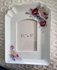 VINTAGE AVON ROSE PICTURE FRAME  3x5