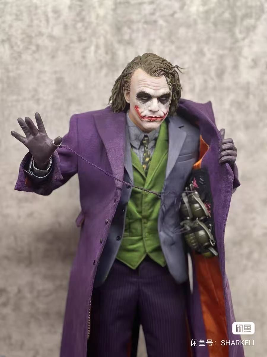 QUEEN STUDIOS The Joker Batman the Dark Knight 1/4 Action Figure