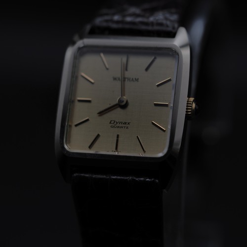 Orologio Waltham Dynax Quarzo Tank Quadrante Oro Corona Zaffiro Cinturino Pelle - Foto 2 di 9