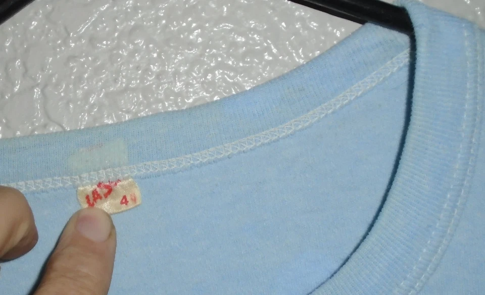 Vintage 80’s Cancun Parrot Nature Animal Tropical Bird Size Large T shirt - Image 3 of 3