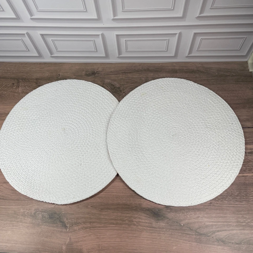 Juego de 2 manteles de mesa redondos trenzados rosas conejos blancos de Pascua 15 pulgadas Foto 3 de 4