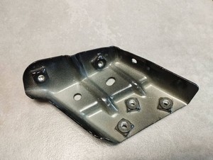 Volkswagen Touareg II 2011 Vorne Halterung Kotflügel 7P6821152A CAX37164