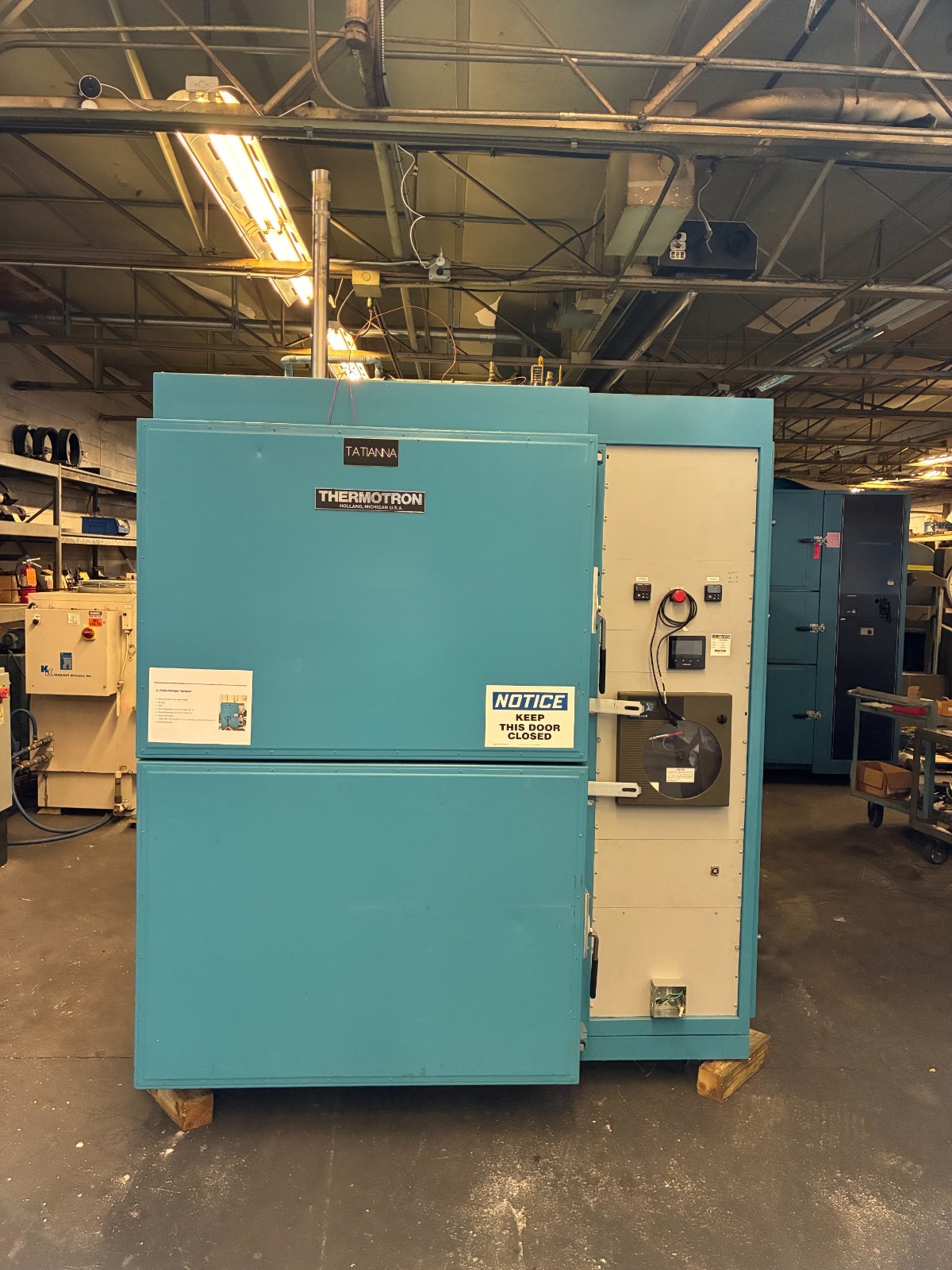 Thermotron ATS-320-V-10-10 Thermal Shock Environmental Test Chamber 460V 3 Phase