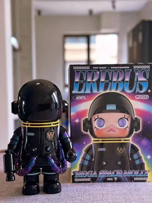 100% Authentic MEGA SPACE MOLLY 400% - Erebus Collection Figure