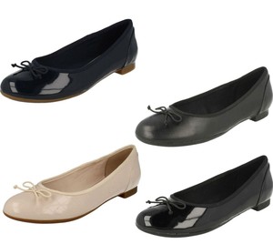 clarks cushion soft flats