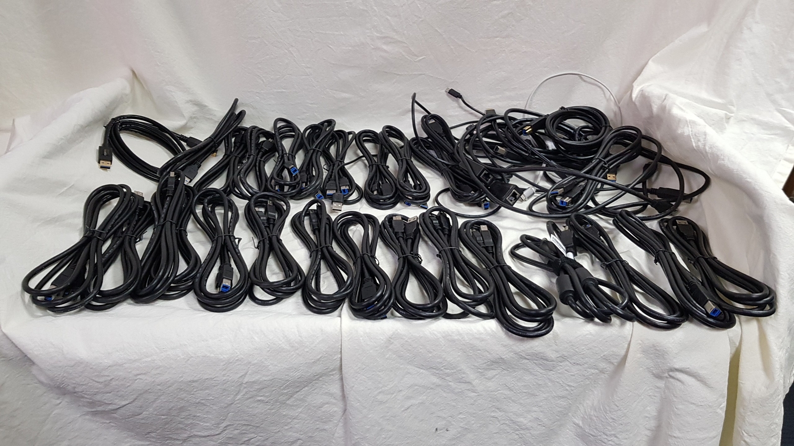 Restposten 30x verschiedene USB 3.0 A auf B Kabel plus einige Werbegeschenke