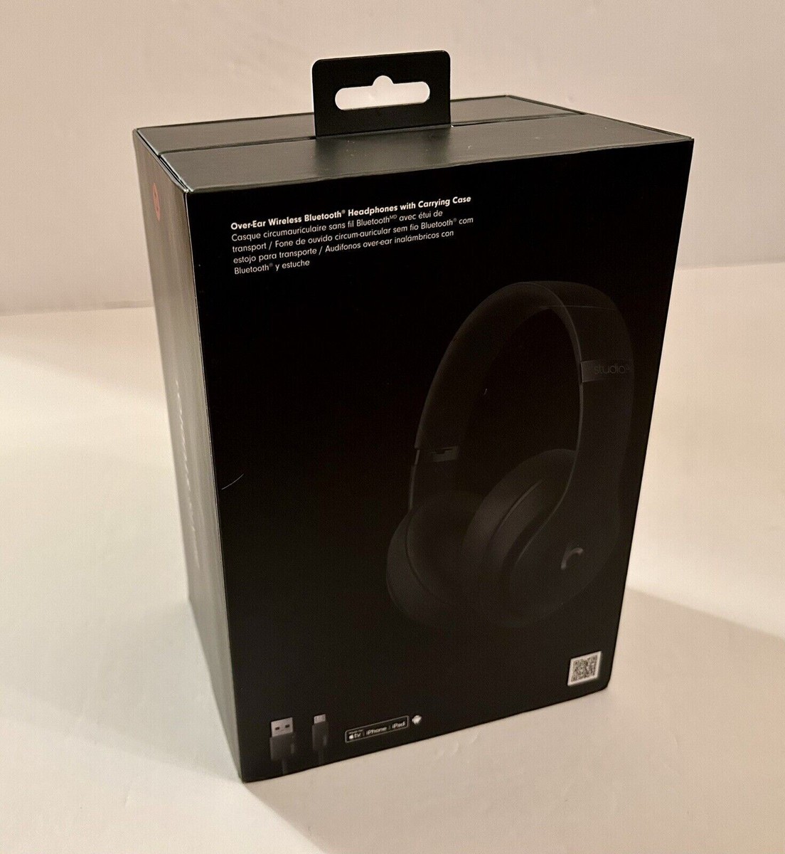 Beats by Dr. Dre Studio3 Over the Ear Black MX3X2LL/A Beats by Dr. Dre Studio3 Over the Ear Black MX3X2LL/A