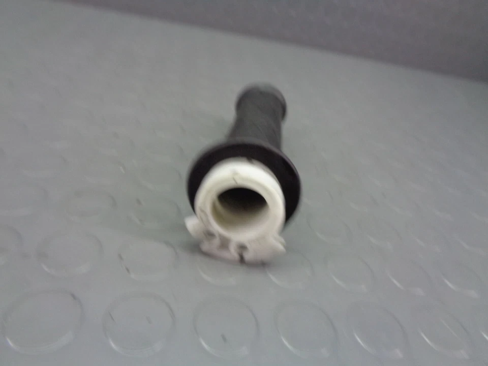 Control acelerador derecho acelerador gasolina Suzuki GSX-R 1300 Hayabusa 2003 2007 Foto 2 de 4