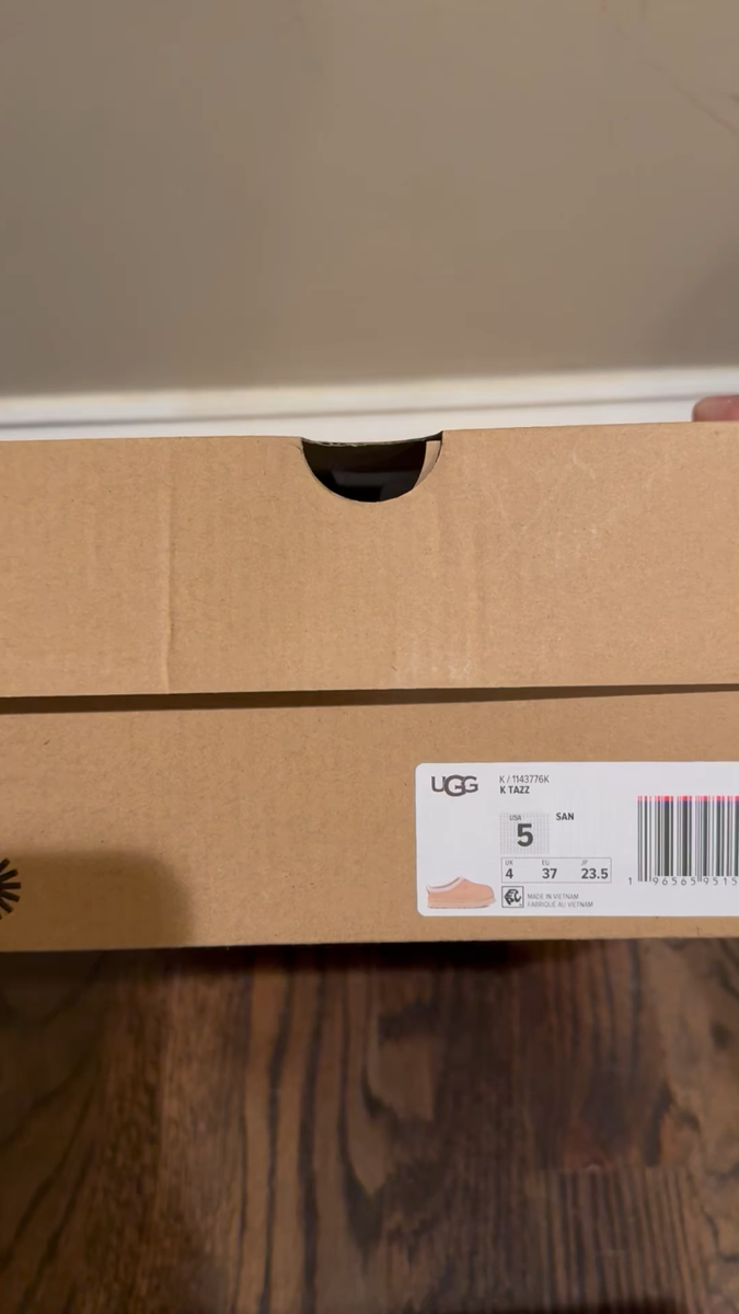 UGG Tazz Platform Slipper Big Kids PS/GS 13C-6Y Sand Color