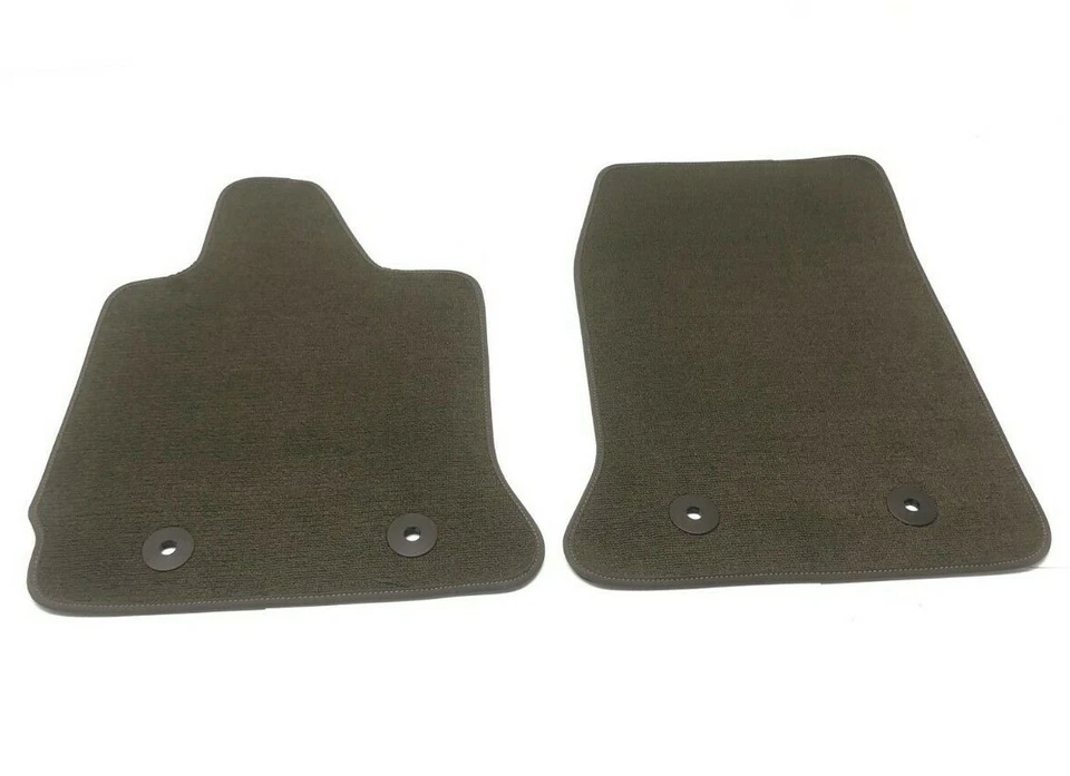 Juego de alfombrillas Chevrolet Corvette 2014-2020 Brownstone GM 19302804 Foto 2 de 4