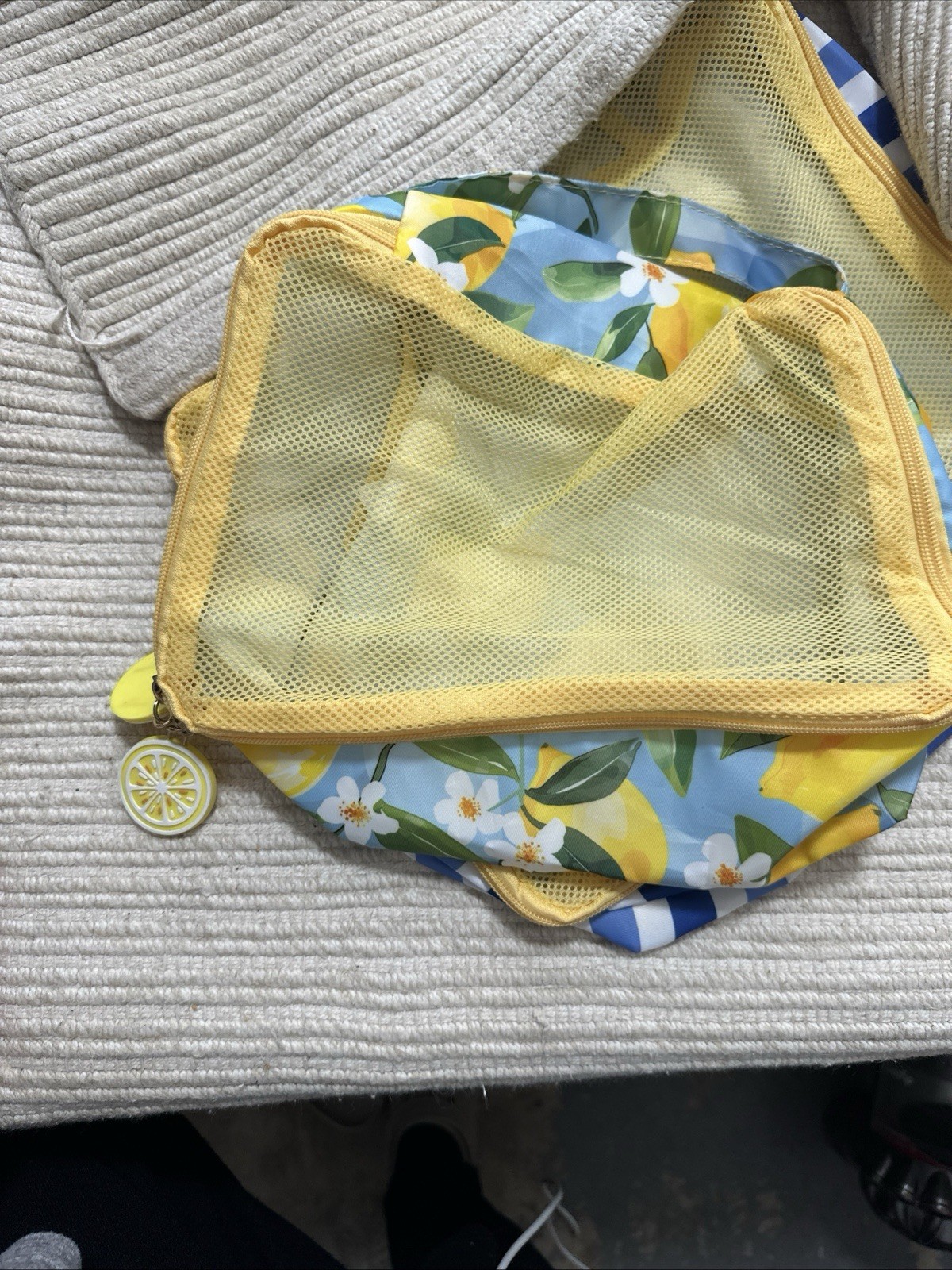 2 Packing cubes, beach/toy bags or Veggie bags - Lemons, Stripes - New Unused-image