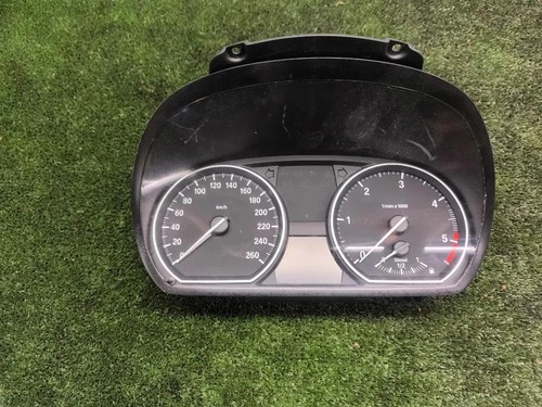 BMW 1 E87 Kombiinstrument 102495584 1041568 2.00 Diesel 2007 34246222
