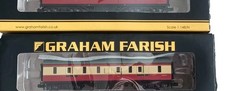 One Graham Farish 374-886 LMS Full Brake BR Crimson & Cream. Excellent C