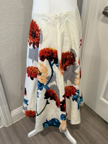 Falda midi floral blanca Banana Republic talla 6 BR para mujer - Imagen 4 de 5