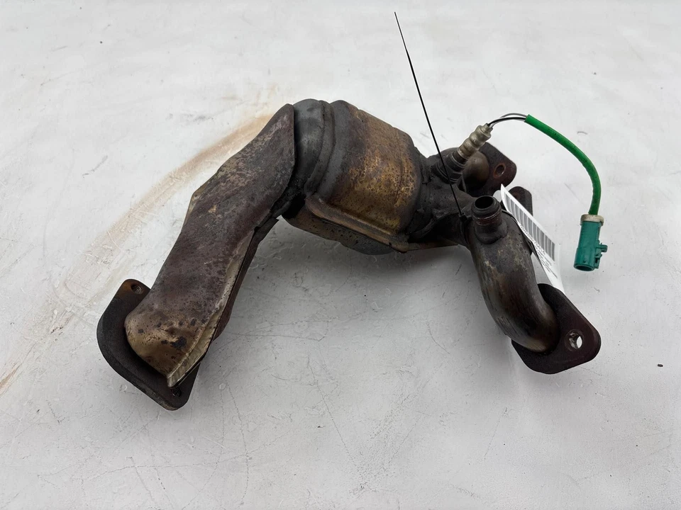 Colector de escape trasero derecho Ford Taurus 2000-2002 con convertidor catalítico OEM Foto 2 de 4