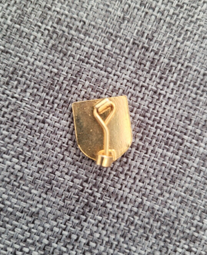 AUXERRE FOOTBALL CLUB VINTAGE ENAMEL BADGE - Picture 2 of 2