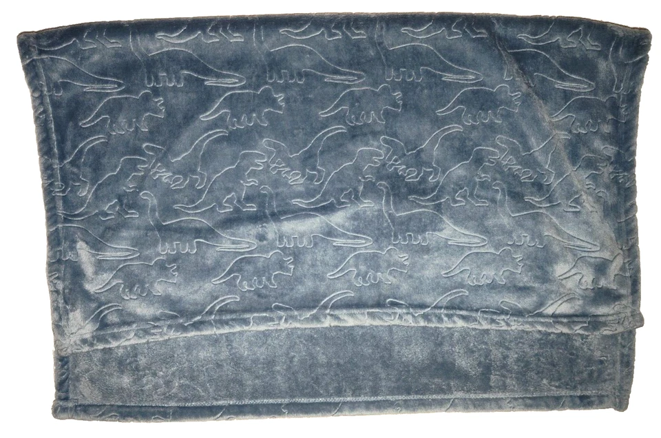 Manta de bebé dinosaurio en relieve azul oscuro SL Home Fashions felpa suave RN: 119741 Foto 3 de 3