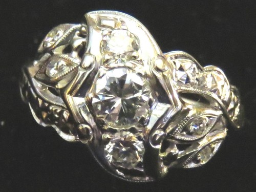 VINTAGE 3/4 CARAT T.W. DIAMOND DINNER ENGAGEMENT RING, 14K TT GOLD NICE RING - Picture 9 of 10