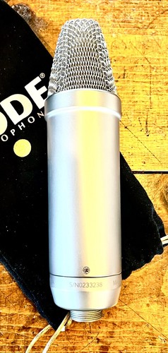 Rode NT1-A Stereo Studio Vocal Cardioid Condenser Microphone & Shock Mount - Picture 4 of 7
