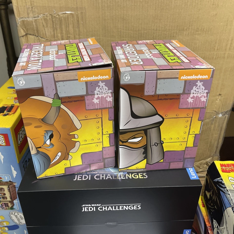 Nickelodeon Kidrobot Autographed NYCC Exclusive Shredder & Triceraton - Image 2 of 4