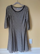 New York & Company Black And Beige print dress  Midi Sleeve SZ L