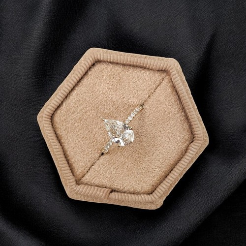 Engagement Ring Diamond Lab Grown Pear 1.25 Carat IGI Certified 18k Yellow Gold - Picture 1 of 13
