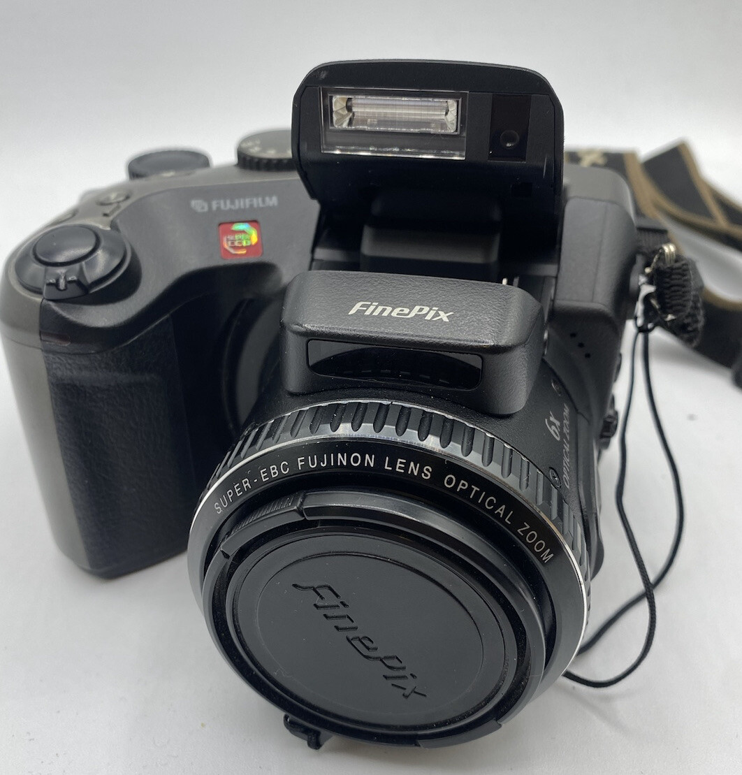 Fujifilm FinePix S602 デジタルカメラ　テレコンレンズ付き Fujifilm FinePix S602 デジタルカメラテレコンレンズ付き