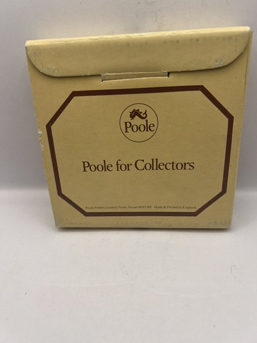 Poole for Collectors Beagle Puppy Dog Stoneware Plaque IN BOX - Picture 3 of 7