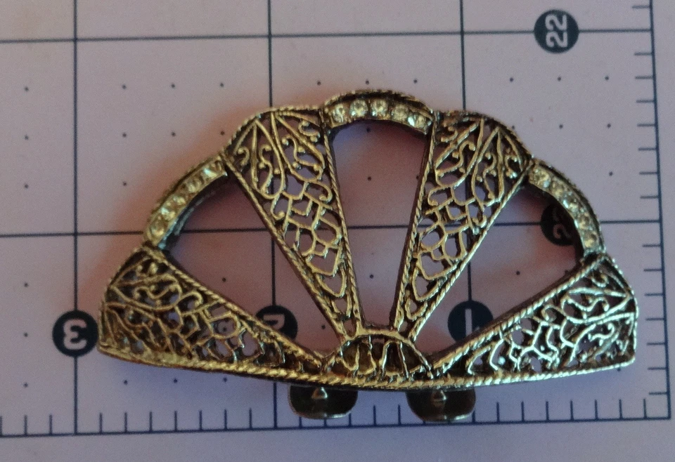 Juego de clips de hebilla de zapato con forma de abanico de filigrana de diamantes de imitación transparentes tono plata vintage Foto 3 de 4