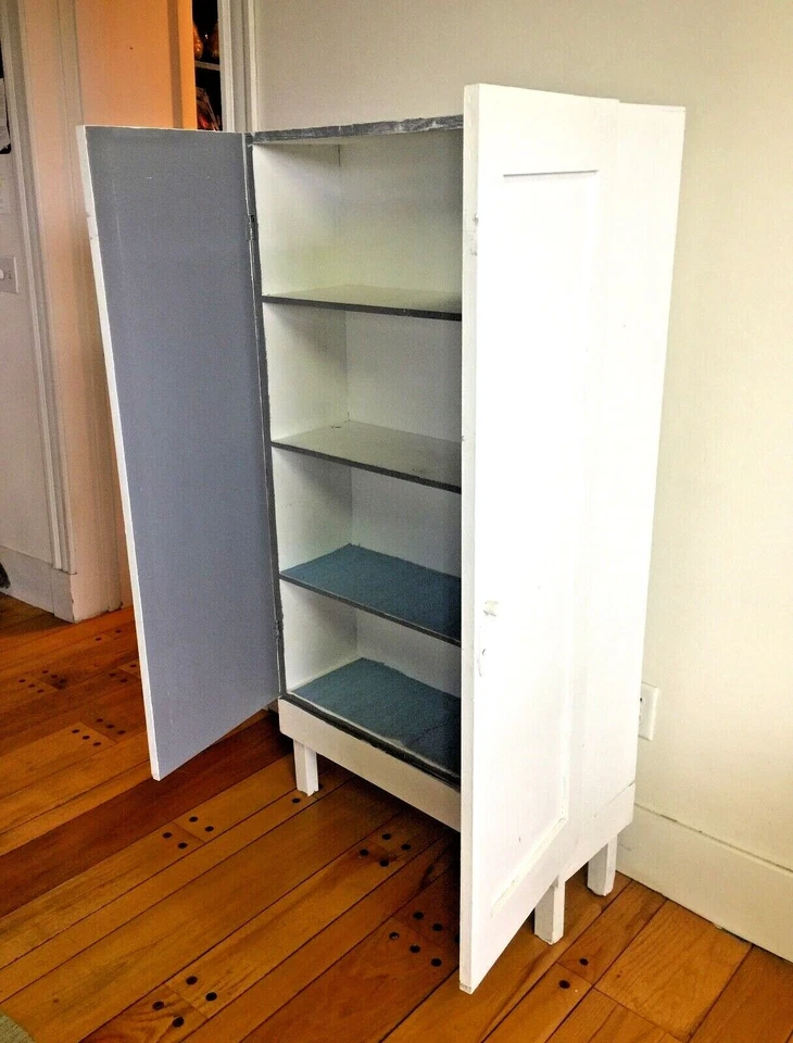 Antiguo gabinete de gelatina de granja Foto 4 de 4