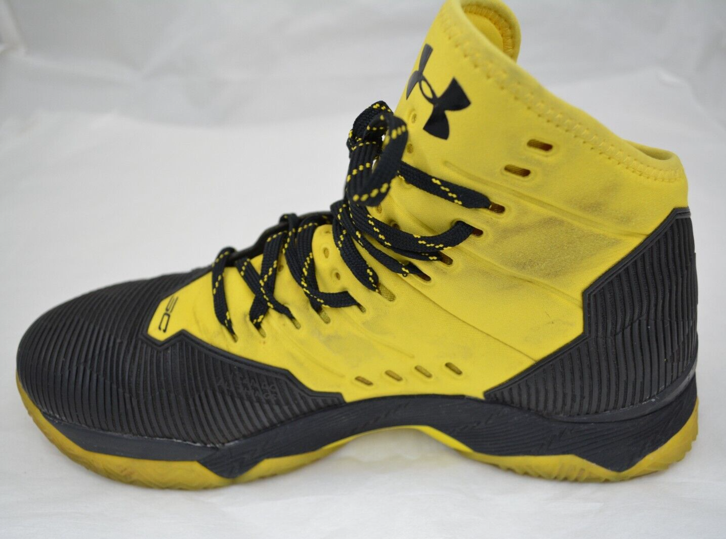 Mens UNDER ARMOUR Steph Curry 2.5 Black Yellow Basketball Shoes Size 10.5 eBay