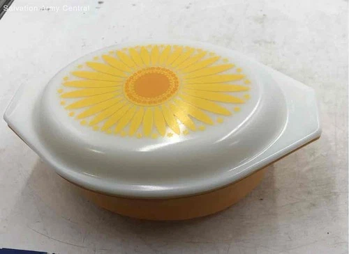 Vintage Pyrex White Yellow Daisy Sunflower Casserole Dish With Lid