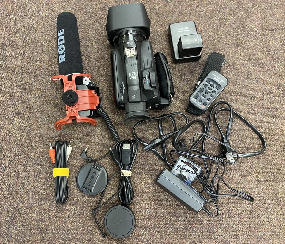 Canon Vixia HF G40 Full HD Pro Camcorder W/ Microphone, All Accessories Big Bund - Image 2 of 4