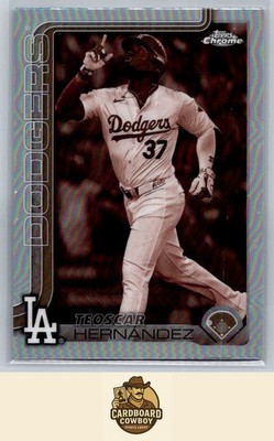 2025 Topps Chrome #128 Teoscar Hernández Sepia Refractors