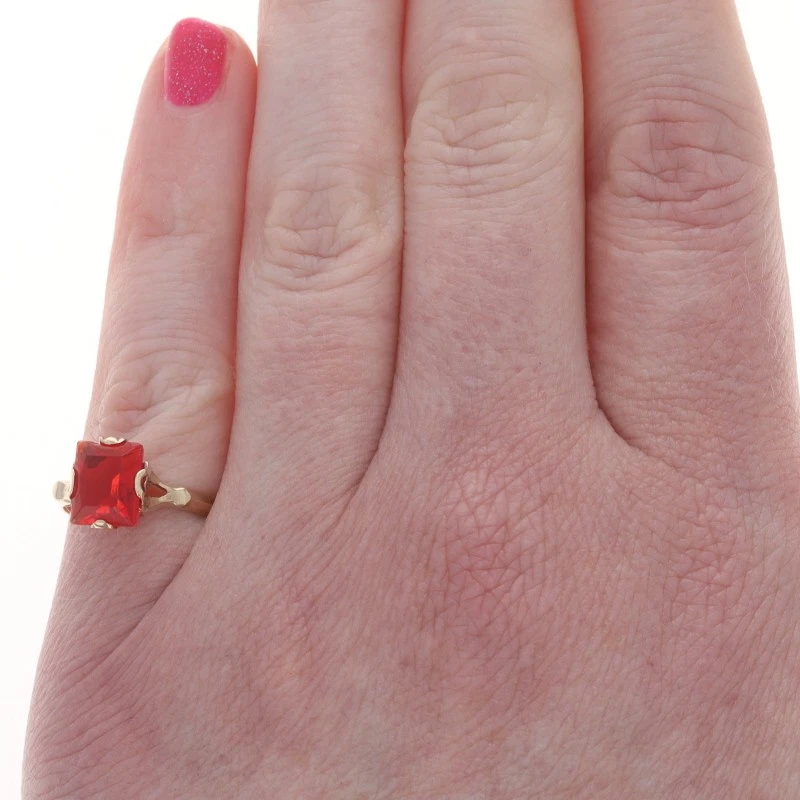 Yellow Gold Glass Vintage Solitaire Ring - 10k Rectangular - Image 2 of 4