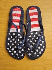 EUC Capelli New York Ladies Stars & Stripes American Flag Flip Flops Women's 11