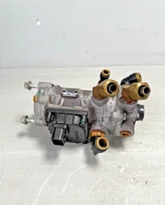 2024 FREIGHTLINER CASCADIA WABCO 461-333-008-0 - Air Brake Foot Valve