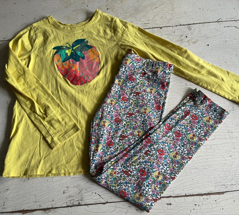 Girl's TEA COLLECTION/ROCKETS of AWESOME Size 12 Strawberry Theme Outfit