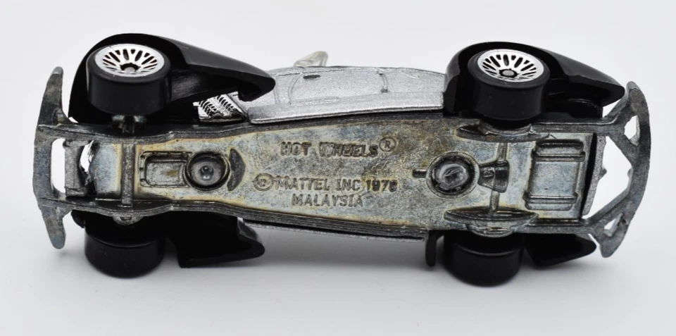 Hot Wheels Classics 1997 Auburn 852 argento - nero, versione europea. LW.... - Immagine 4 di 4