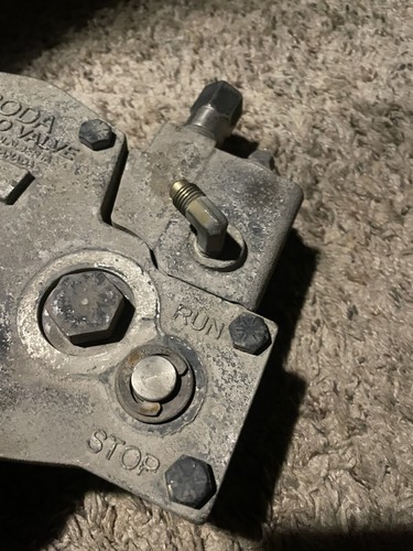 RODA Deaco 4″ Pneumatic Air Shutoff Valve CAT C15, 3406 ISX15 MBE 4000 DD S60 - Picture 2 of 6