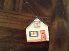 Little house magnet