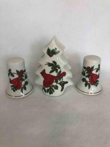 Vintage Lefton China Napkin Holder Salt and Pepper Cardinals and Holly Japan