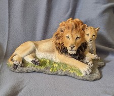 Large  "Veronese" / Polystone Lion w/ Cub Sculpture / Heavy