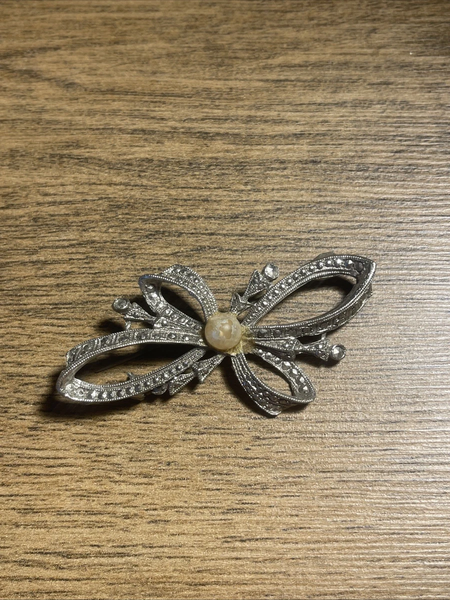 Cute Creative Pink Crystal Bowknot Rabbit Brooches For Women Pearl Rhinestone Lapel Pins Jewelry Clothing Accessories - 36 Cute Creative Pink Crystal Bowknot Rabbit Brooches For Women Pearl Rhinestone Lapel Pins Jewelry Clothing Accessories - 36