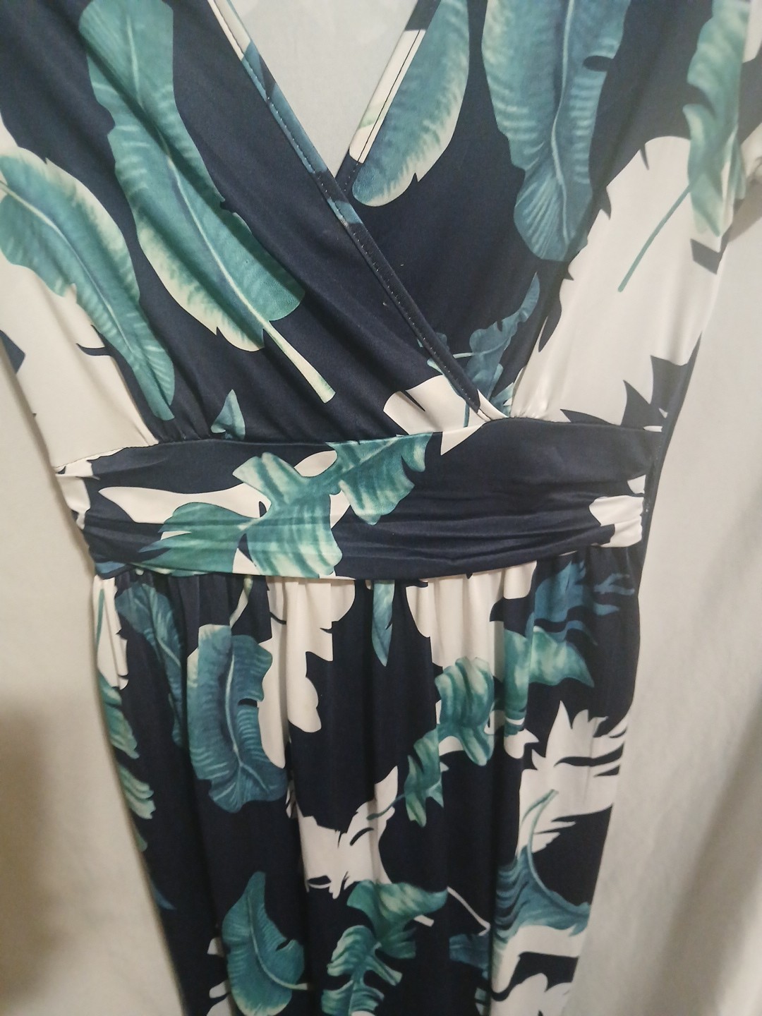 OUGES Women's S Navy Palm Print Short Sleeve Pock… - image 2