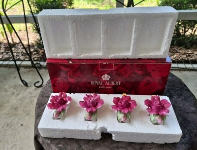 4 Vintage NIB Royal Albert Old Country Roses MCM Sculpted Napkin Rings 1962