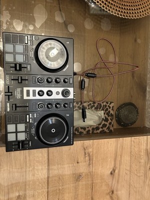 Hercules DJControl Inpulse 200 DJ Controller - Schwarz (4780882)